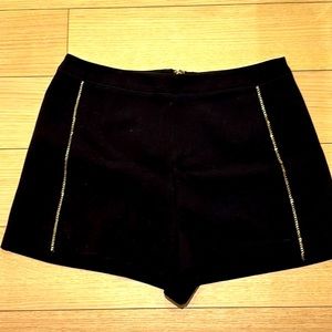 Forever 21 size M black shorts